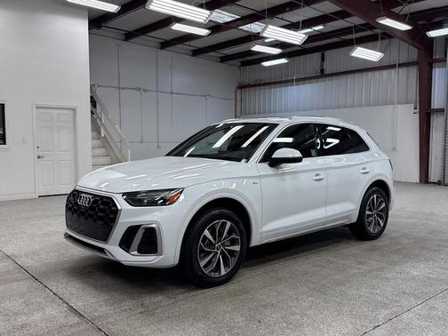 2022 Audi Q5 45 S line Premium Plus