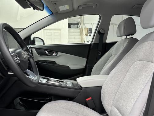 2023 Hyundai KONA EV SE