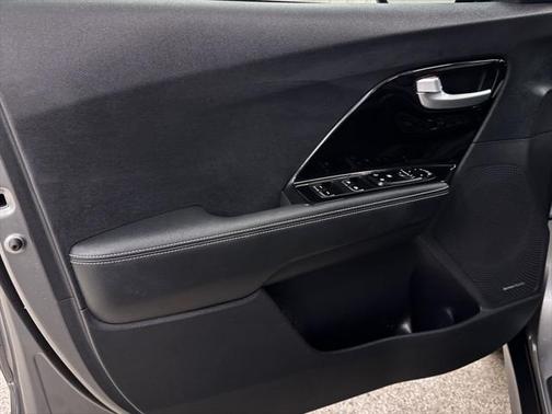 2022 Kia Niro EV EX