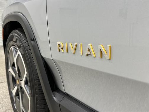2023 Rivian R1T Adventure Quad Motor Large Pack