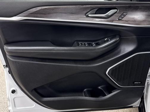 2022 Jeep Grand Cherokee 4xe Base