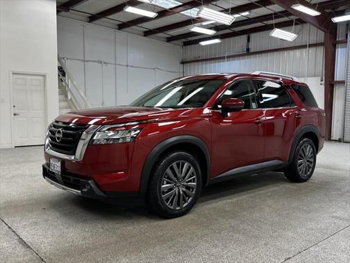 2023 Nissan Pathfinder SL FWD