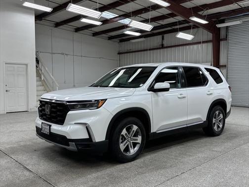2023 Honda Pilot 2WD EX-L 8 Passenger