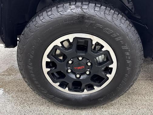 2025 Toyota Tacoma TRD Off Road