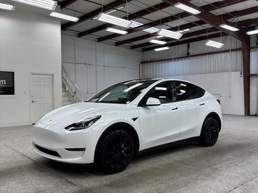 2023 Tesla Model Y Long Range Dual Motor All-Wheel Drive