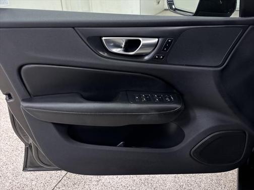 2025 Volvo S60 B5 Core