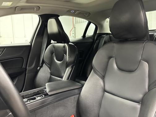 2025 Volvo S60 B5 Core