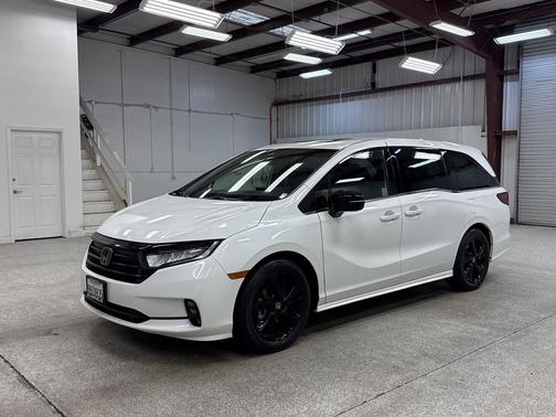 2023 Honda Odyssey Sport