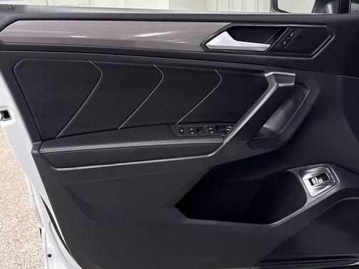 2024 Volkswagen Tiguan 2.0T SE 4MOTION