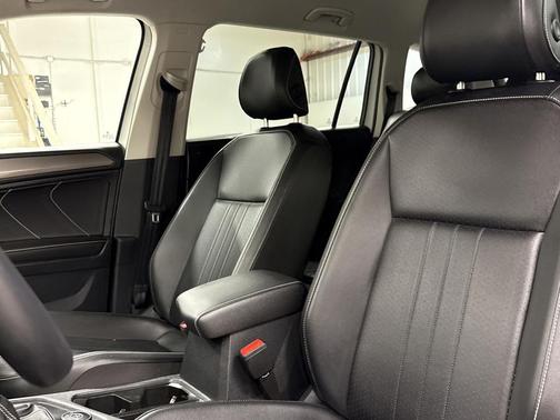 2024 Volkswagen Tiguan 2.0T SE 4MOTION
