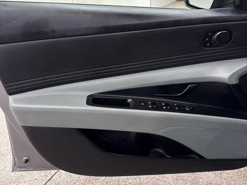 2024 Hyundai ELANTRA HEV Limited