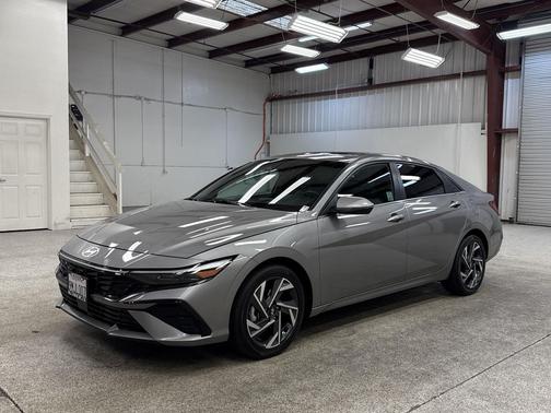 2024 Hyundai ELANTRA HEV Limited