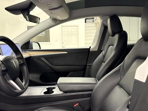 2024 Tesla Model Y Long Range Dual Motor All-Wheel Drive