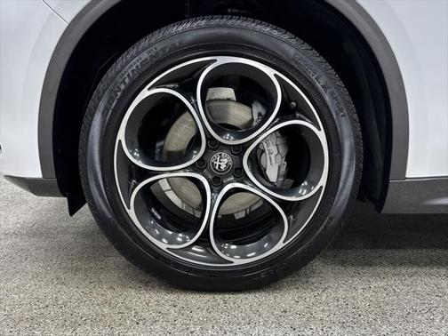 2022 Alfa Romeo Stelvio Ti