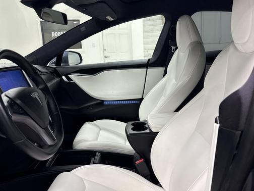 2020 Tesla Model S Performance