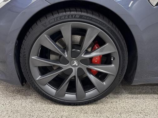 2020 Tesla Model S Performance