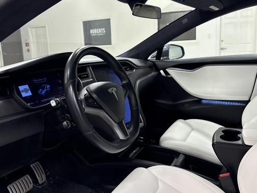 2020 Tesla Model S Performance