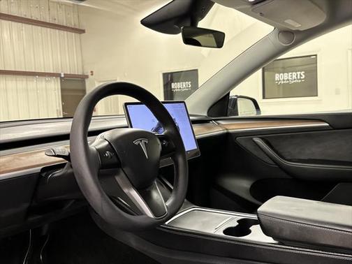 2024 Tesla Model Y Long Range Dual Motor All-Wheel Drive