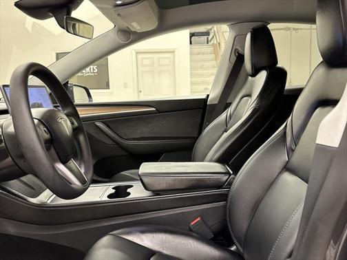 2024 Tesla Model Y Long Range Dual Motor All-Wheel Drive