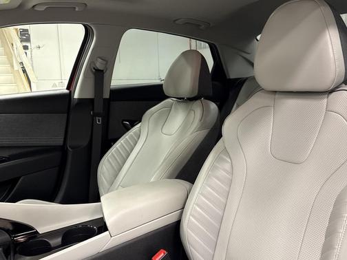 2023 Hyundai ELANTRA HEV Limited