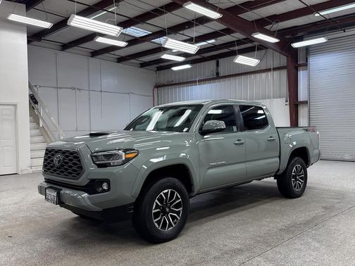 2023 Toyota Tacoma TRD Sport
