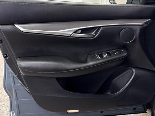 2022 INFINITI QX50 LUXE