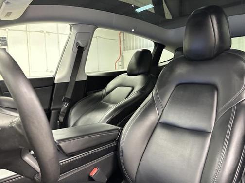 2021 Tesla Model Y Standard Range Rear-Wheel Drive