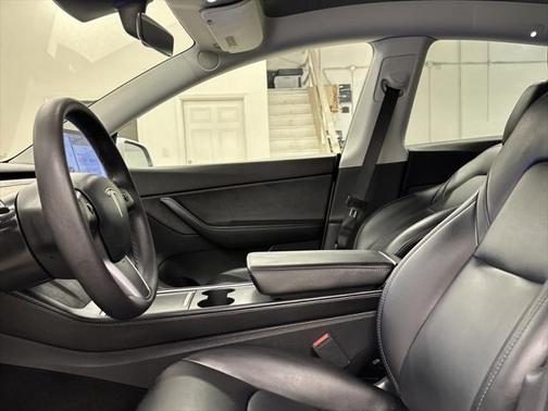 2021 Tesla Model Y Standard Range Rear-Wheel Drive