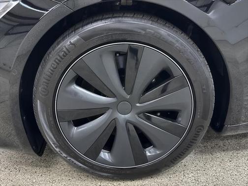 2022 Tesla Model S Base