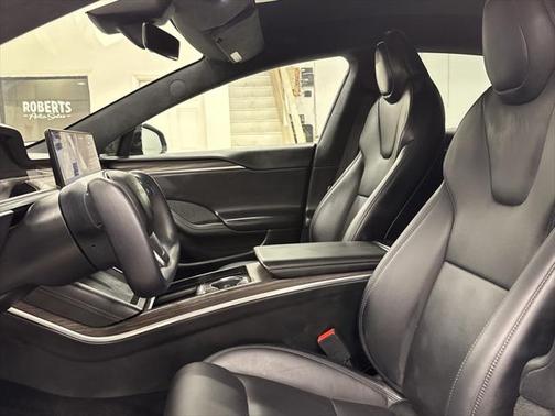 2022 Tesla Model S Base