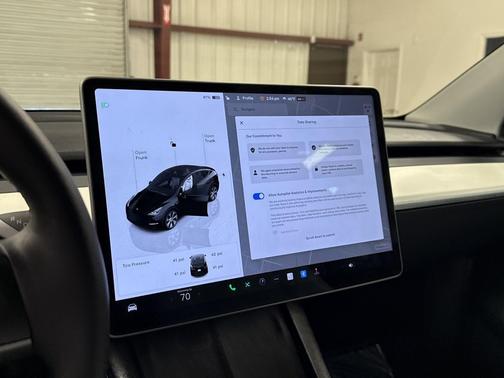 2024 Tesla Model Y Long Range Dual Motor All-Wheel Drive