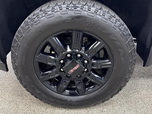 2025 GMC Sierra 2500 AT4