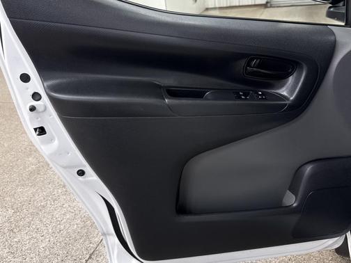 2021 Nissan NV200 S