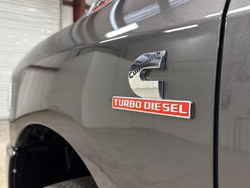 2024 RAM 2500 Laramie Crew Cab 4x4 6'4' Box