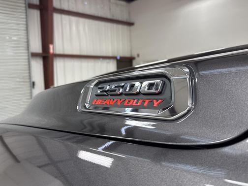 2024 RAM 2500 Laramie Crew Cab 4x4 6'4' Box