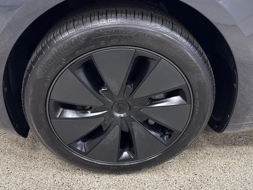 2024 Tesla Model 3 Long Range