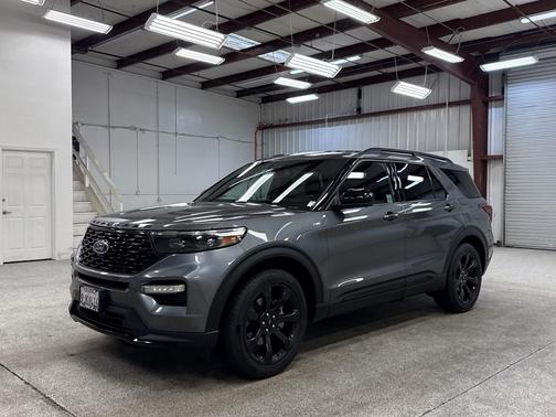 2023 Ford Explorer ST-Line