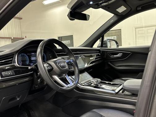 2022 Audi Q7 45 Premium