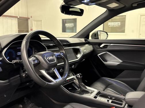 2024 Audi Q3 45 S line Premium Plus