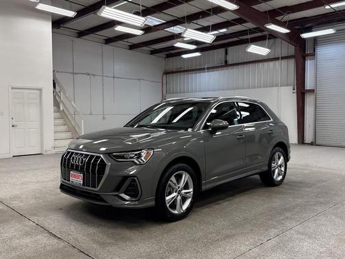 2024 Audi Q3 45 S line Premium Plus