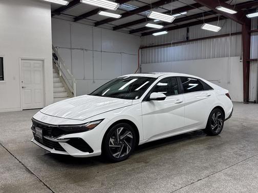 2024 Hyundai ELANTRA HEV Limited