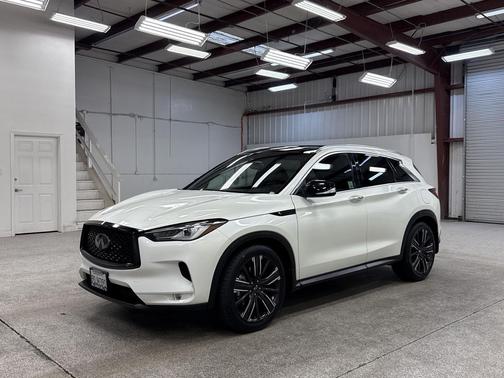 2022 INFINITI QX50 LUXE