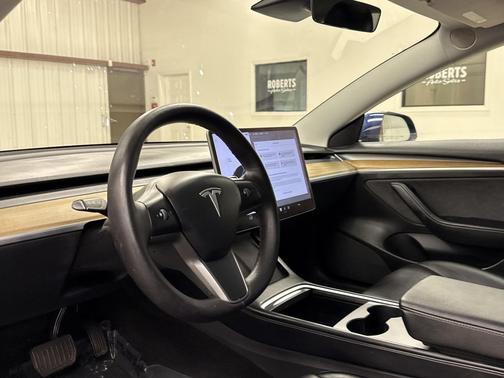 2022 Tesla Model 3 Standard Range