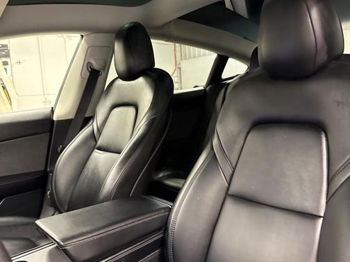 2022 Tesla Model 3 Standard Range