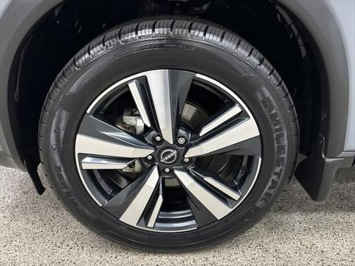 2022 Nissan Rogue SL