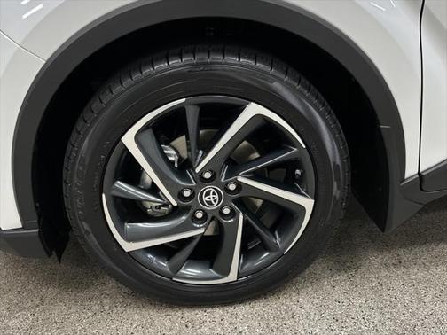 2022 Toyota C-HR Limited