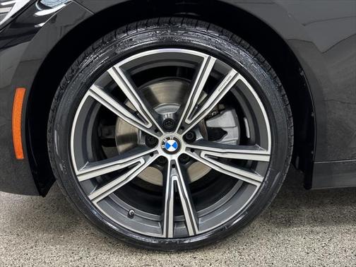 2022 BMW 330 330i