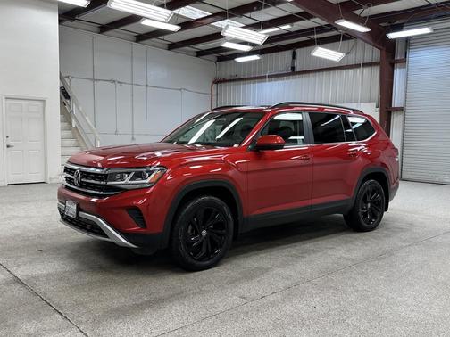 2022 Volkswagen Atlas 2.0T SE w/Technology