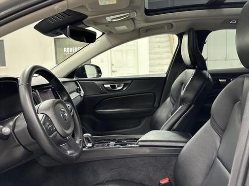 2024 Volvo S60 B5 Core Dark Theme