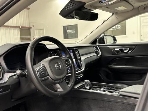 2024 Volvo S60 B5 Core Dark Theme